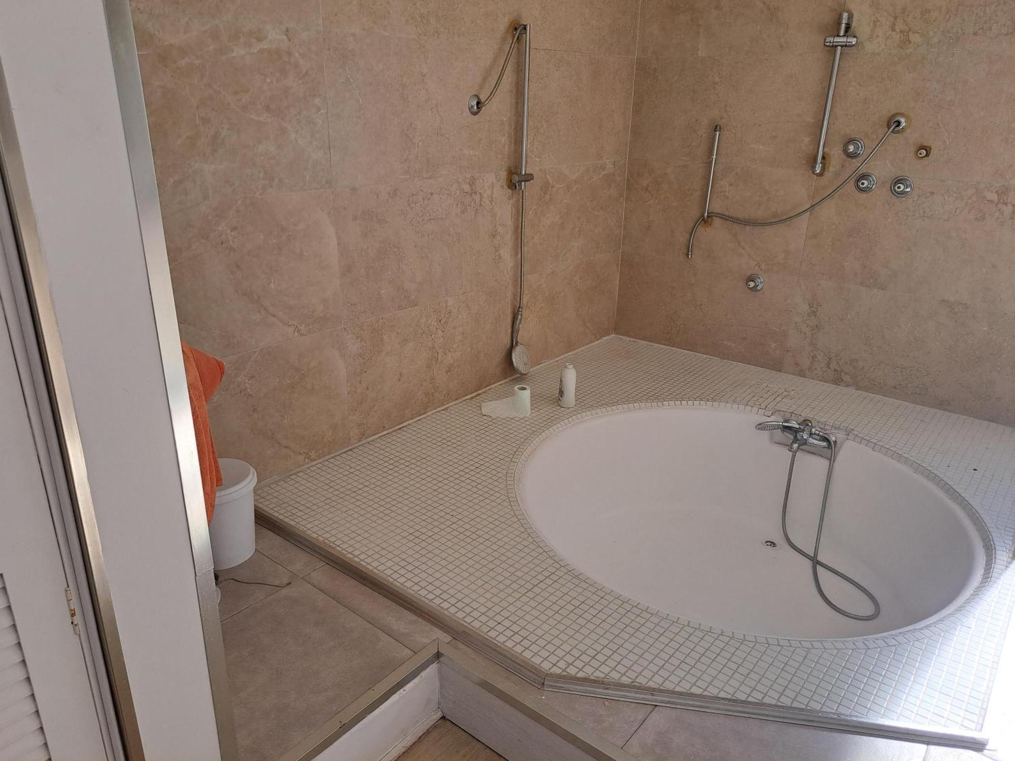 Huge Penthouse With Private Shared Terrace And Kitchen Views Marbella