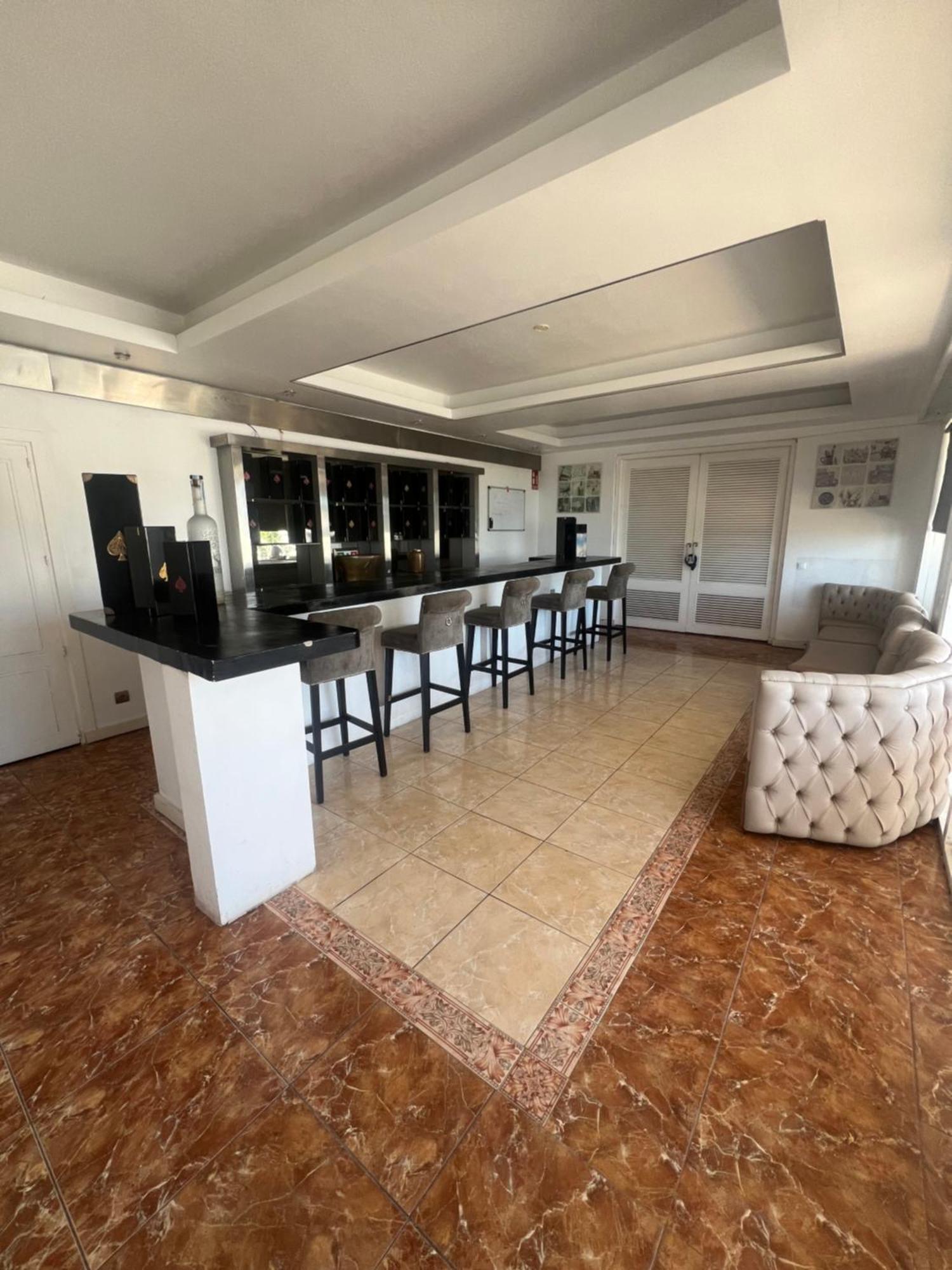 Huge Penthouse With Private Shared Terrace And Kitchen Views Marbella