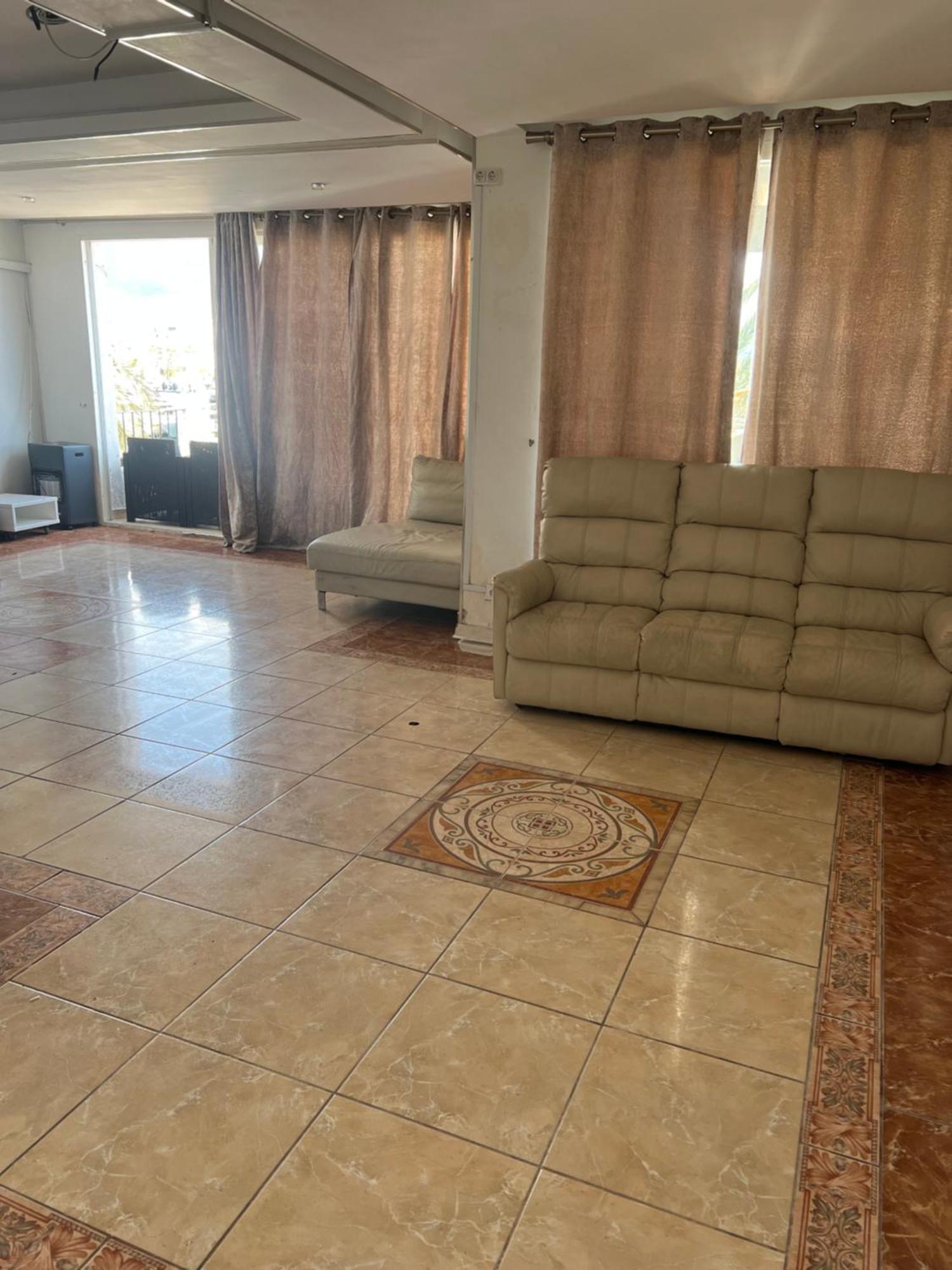 Huge Penthouse With Private Shared Terrace And Kitchen Views Marbella
